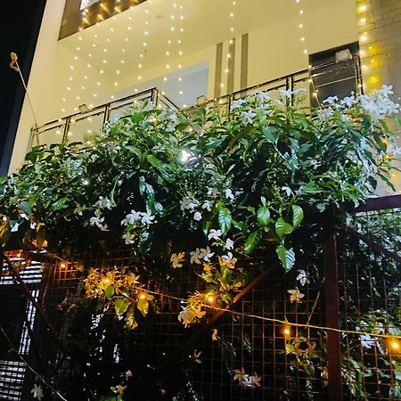 Atulyam Stays Sushant Golf City ラクナウ エクステリア 写真