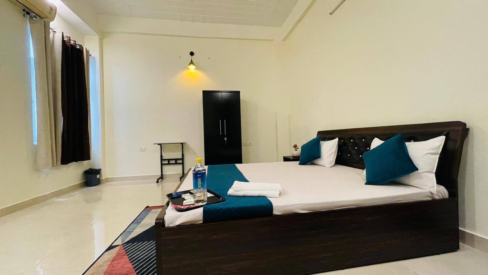 Atulyam Stays Sushant Golf City ラクナウ エクステリア 写真