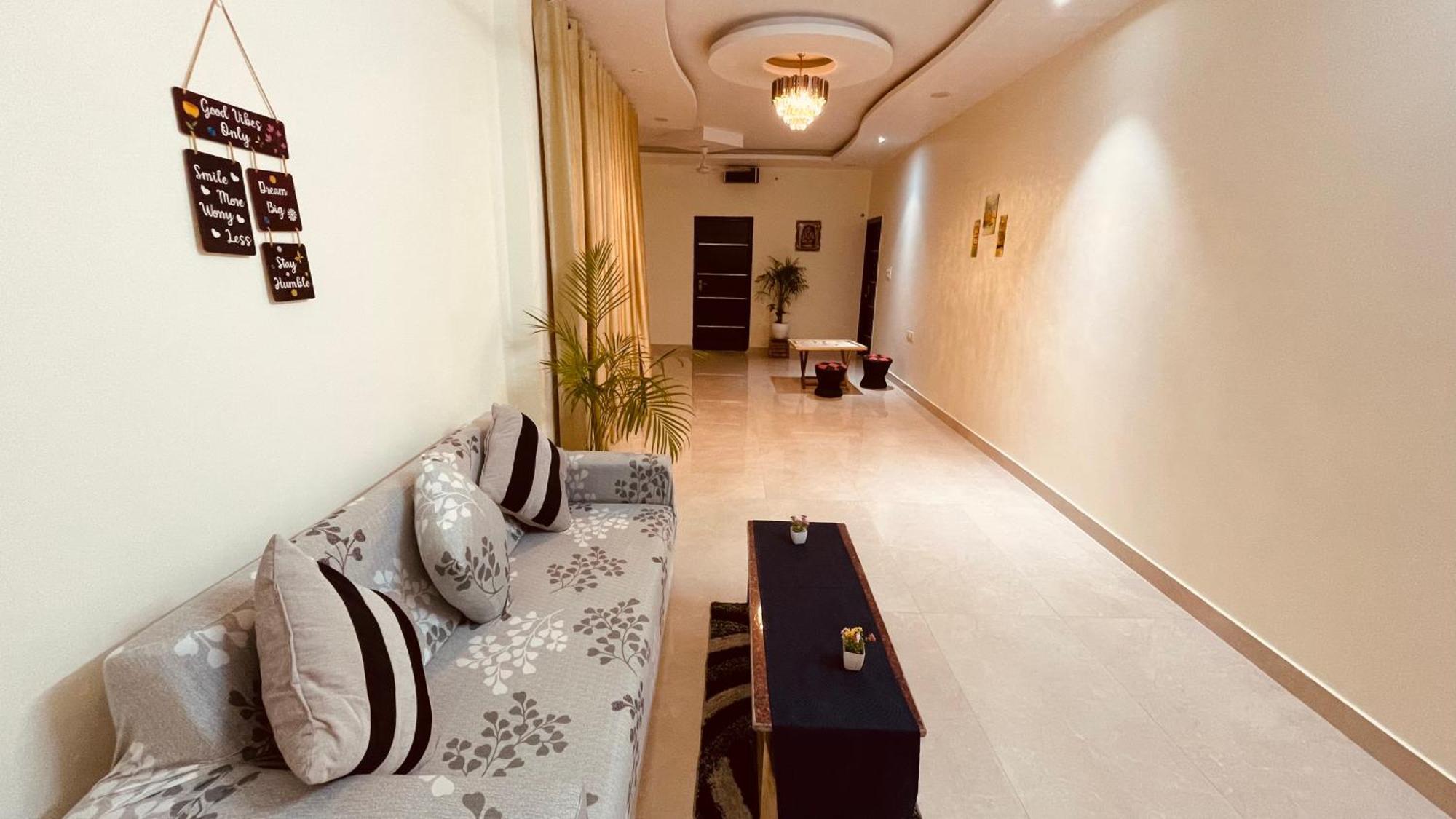 Atulyam Stays Sushant Golf City ラクナウ エクステリア 写真