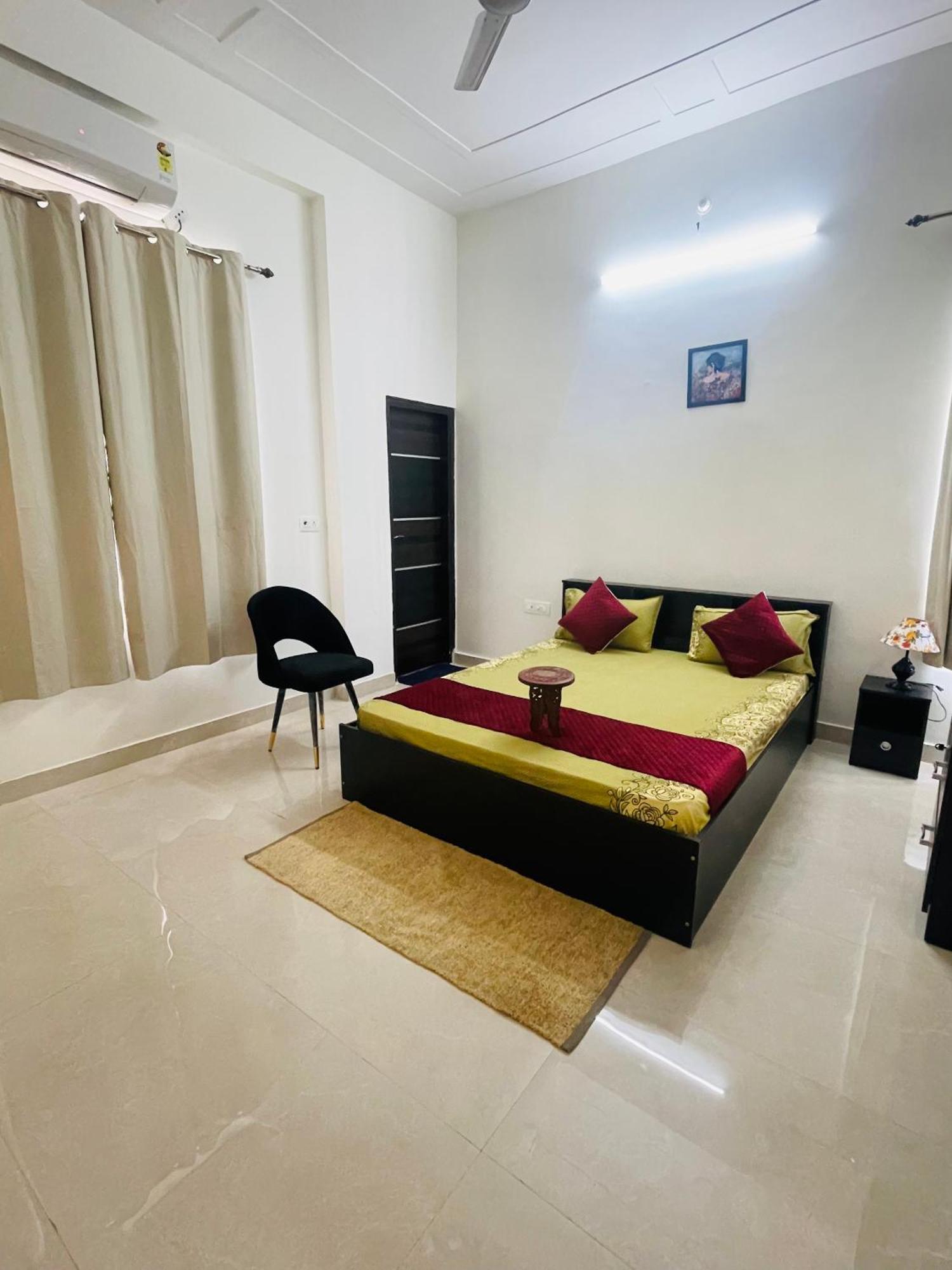 Atulyam Stays Sushant Golf City ラクナウ エクステリア 写真