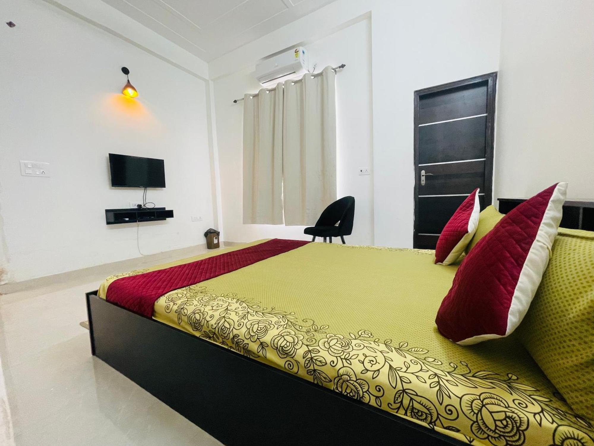 Atulyam Stays Sushant Golf City ラクナウ エクステリア 写真