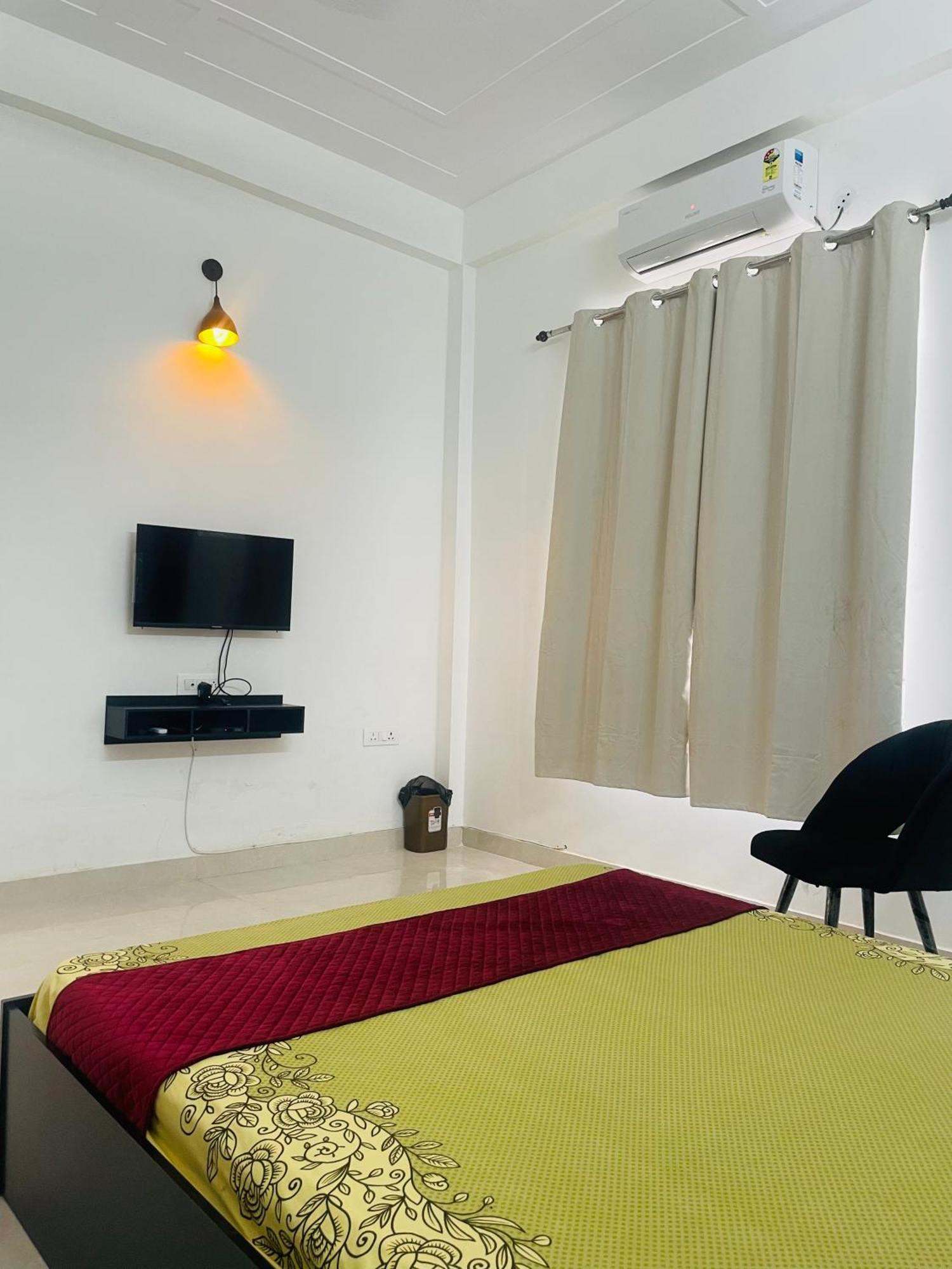 Atulyam Stays Sushant Golf City ラクナウ エクステリア 写真