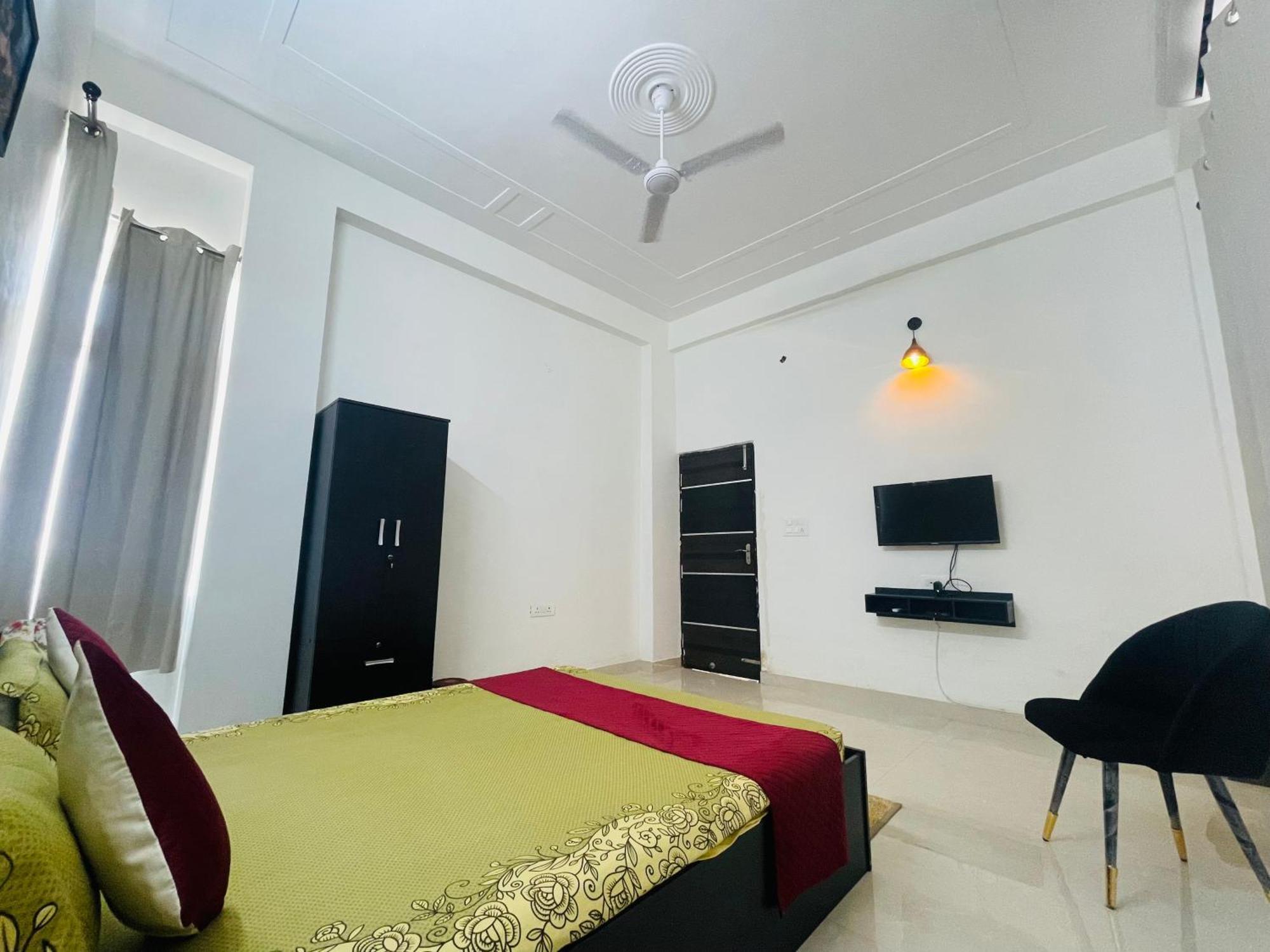 Atulyam Stays Sushant Golf City ラクナウ エクステリア 写真