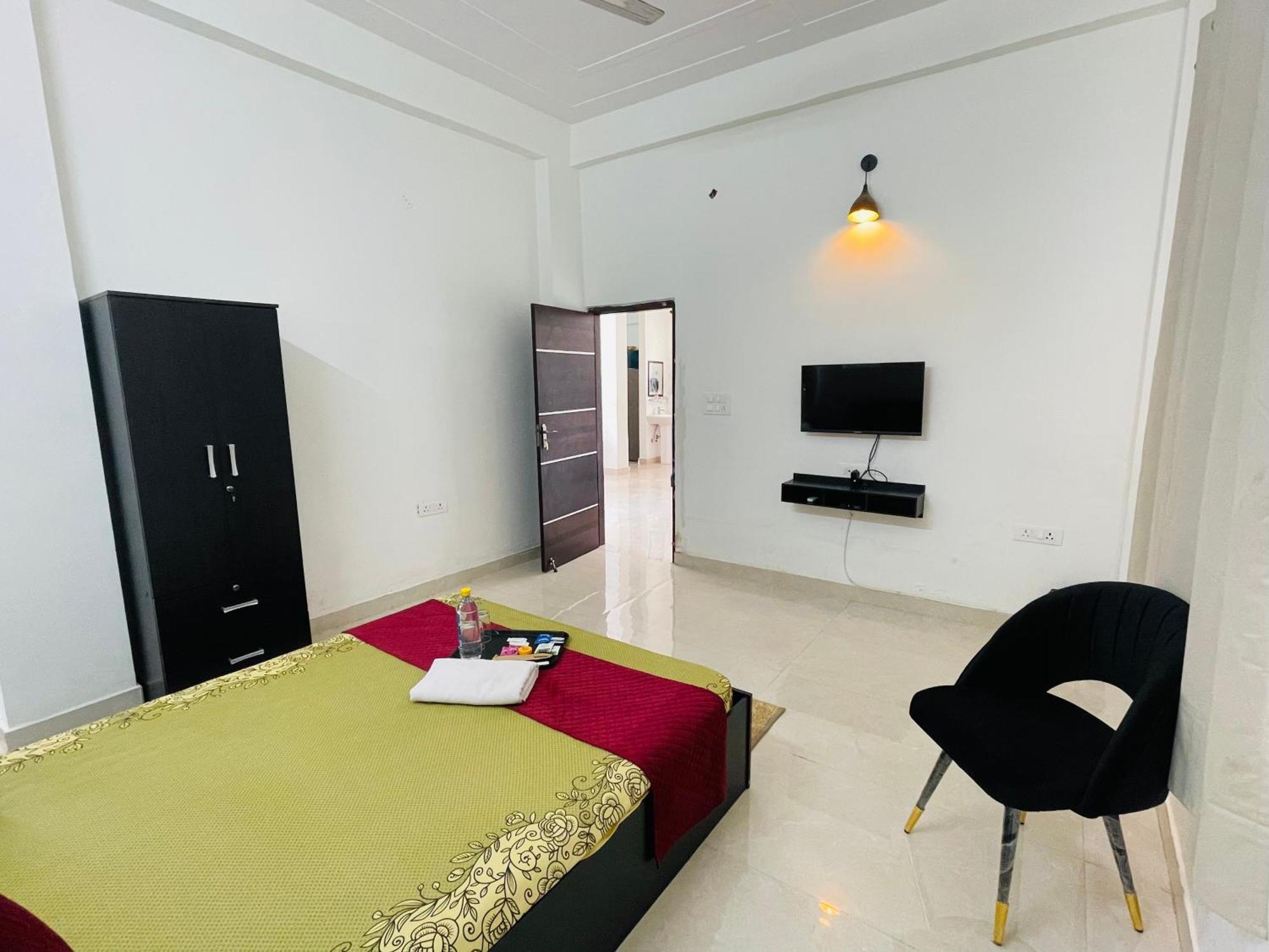 Atulyam Stays Sushant Golf City ラクナウ エクステリア 写真