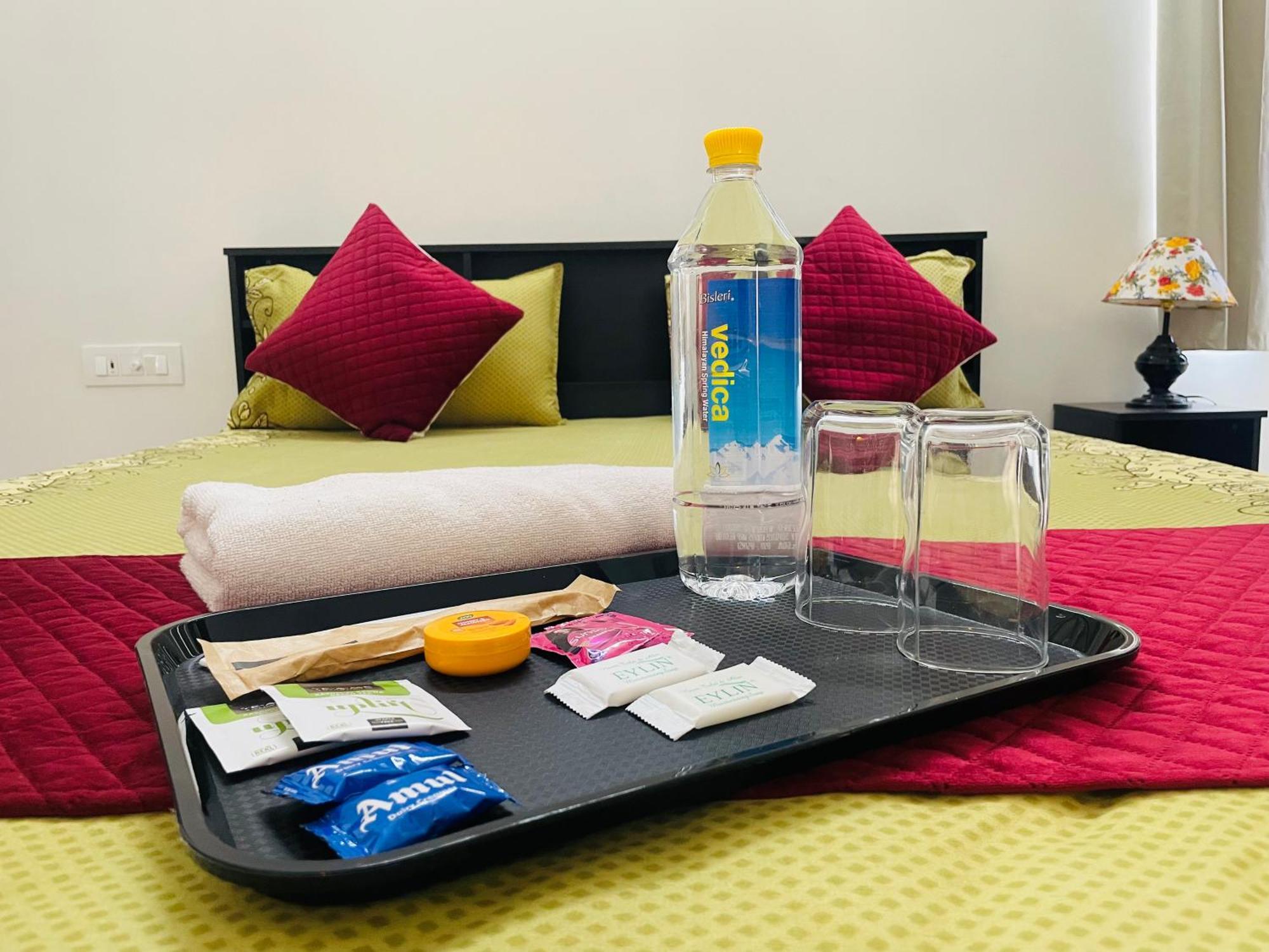 Atulyam Stays Sushant Golf City ラクナウ エクステリア 写真