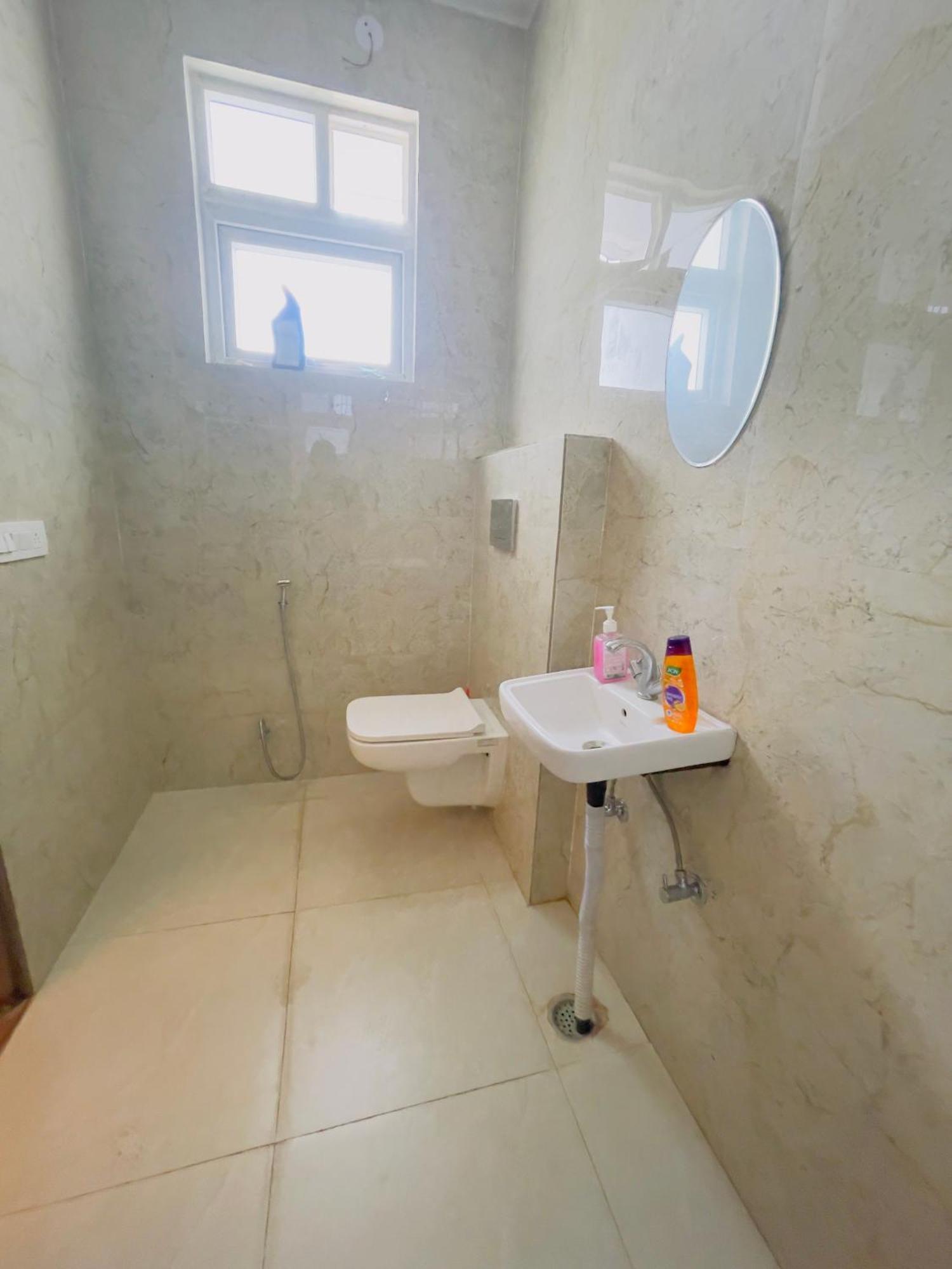 Atulyam Stays Sushant Golf City ラクナウ エクステリア 写真