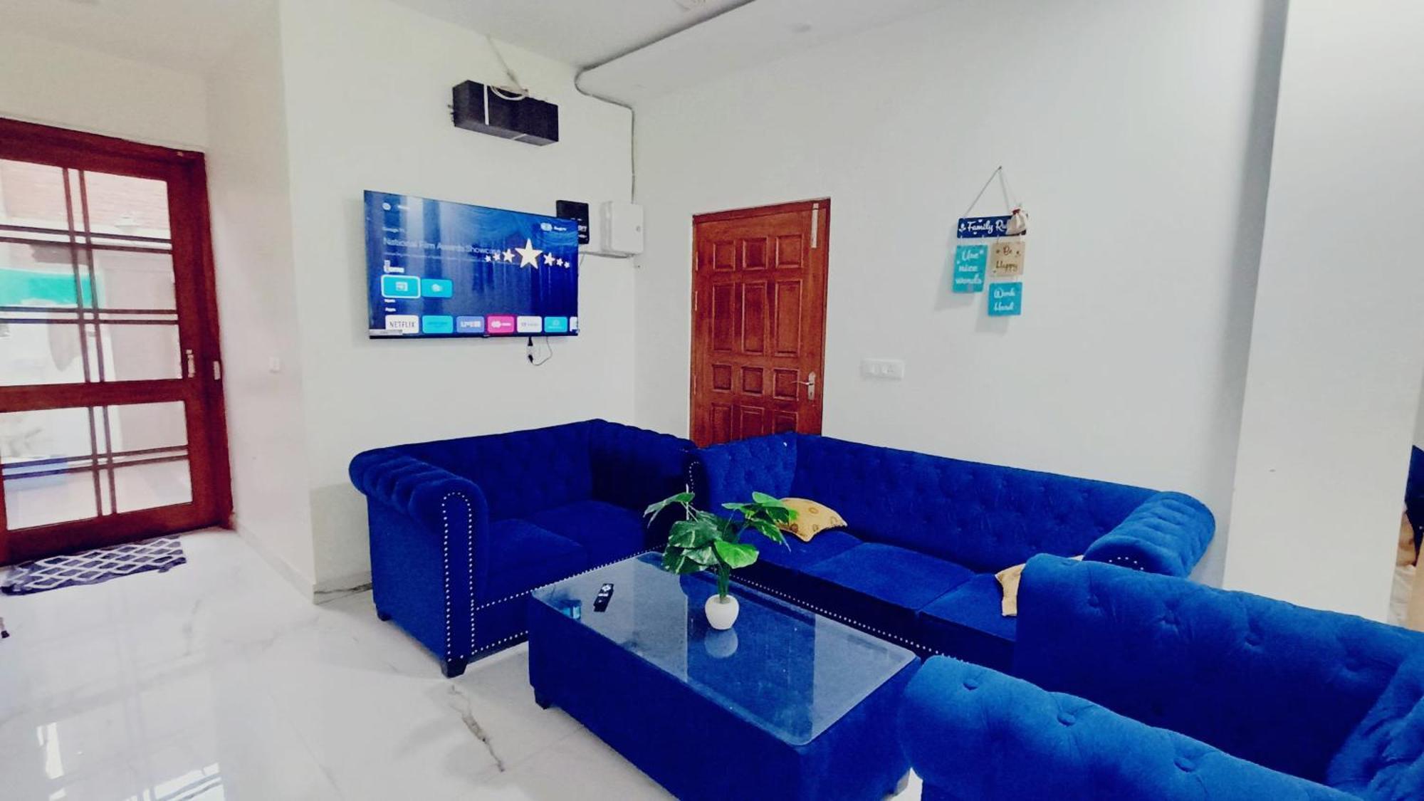 Atulyam Stays Sushant Golf City ラクナウ エクステリア 写真