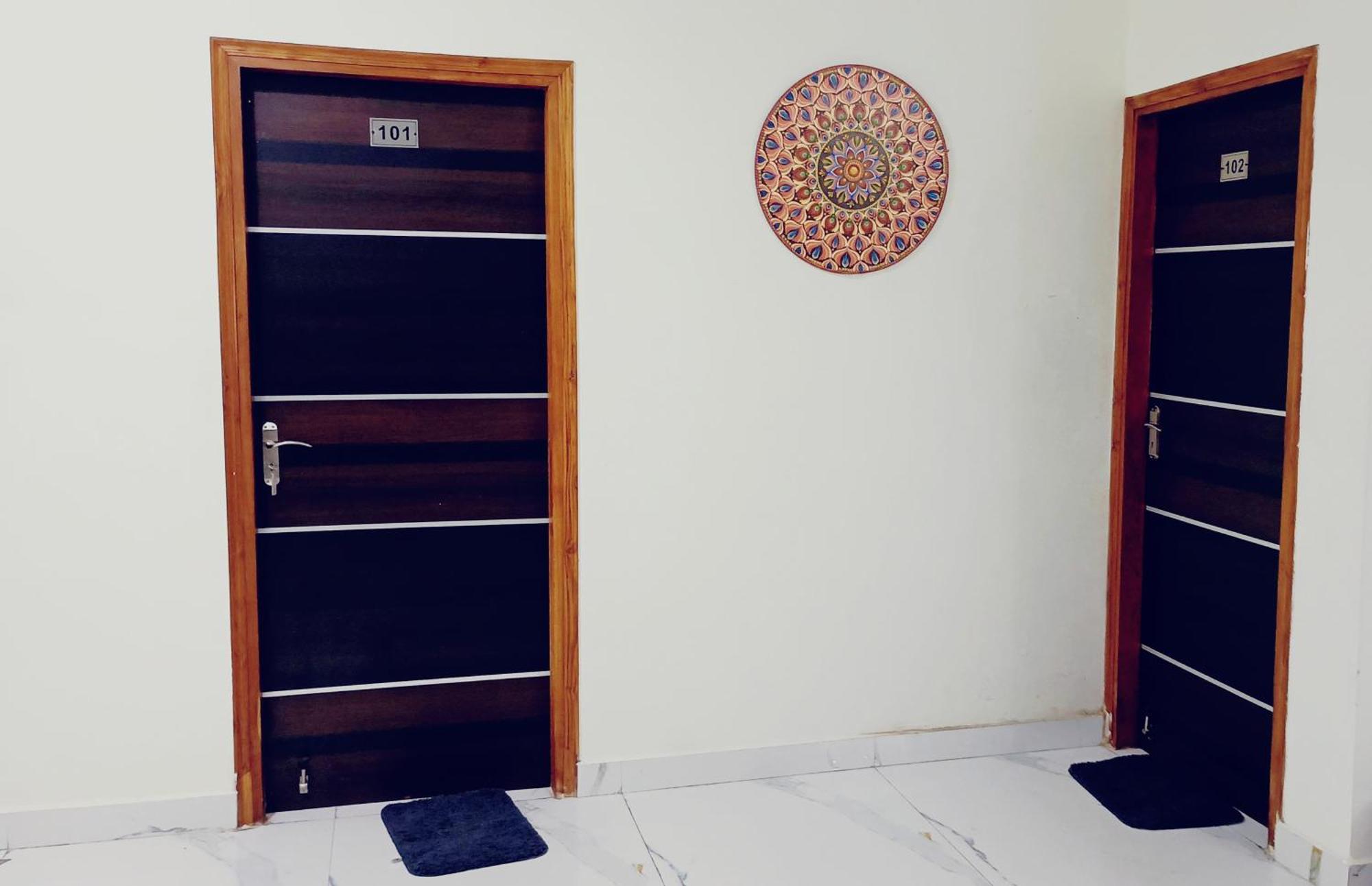 Atulyam Stays Sushant Golf City ラクナウ エクステリア 写真