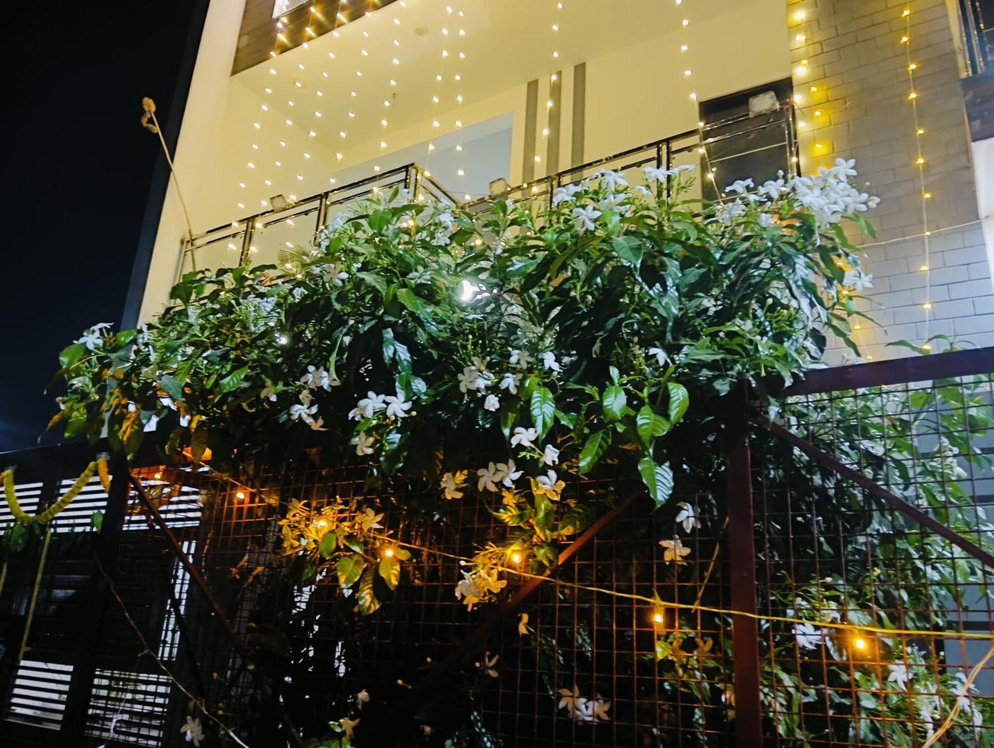 Atulyam Stays Sushant Golf City ラクナウ エクステリア 写真